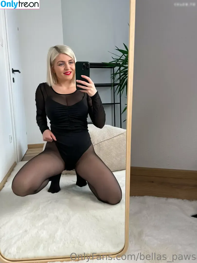 BellaBanane nude photo #0014 (bella__banane / bellas_paws)