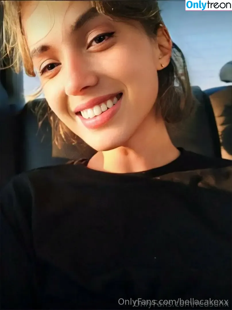 bellacakexx nude photo #0103 (bellapaigexx)