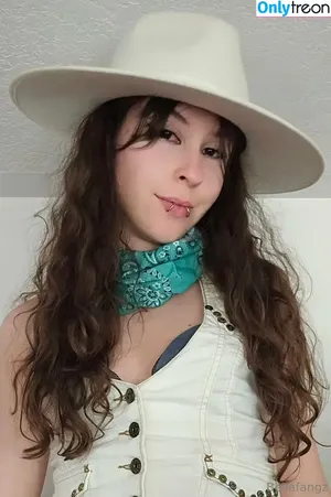 bellafangz / ahegaofangz nude photo #0170
