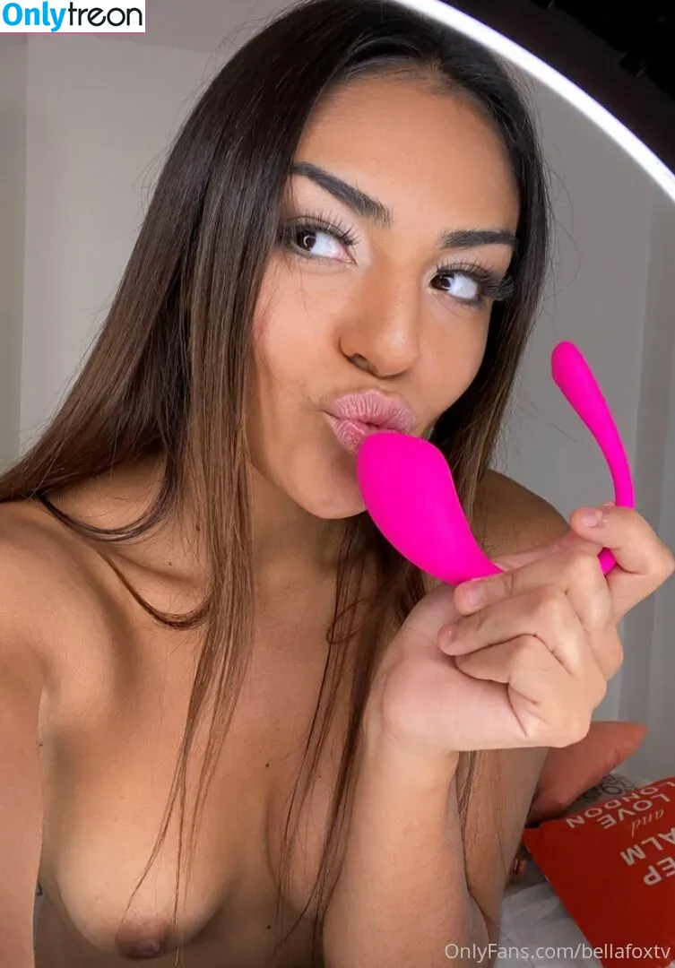bellafoxtv nude photo #0059 (bellafox.tv)