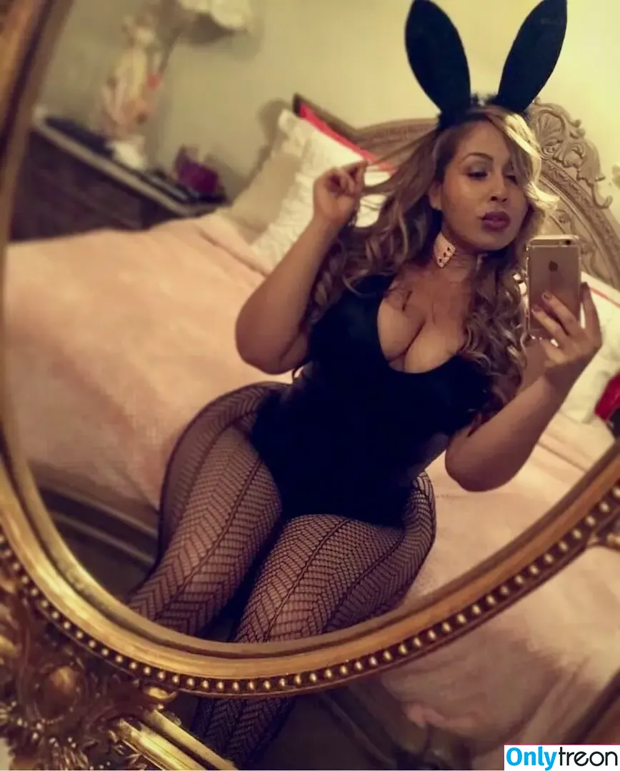 Bellarubiax3 nude photo #0010 (Bellarubiax3)