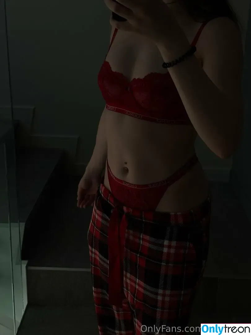 bellashyx nude photo #0006 (bellashyx)