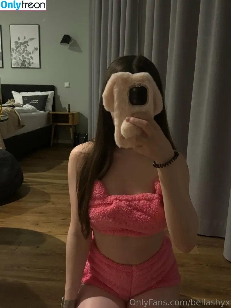 bellashyx голая photo #0021 (bellashyx)