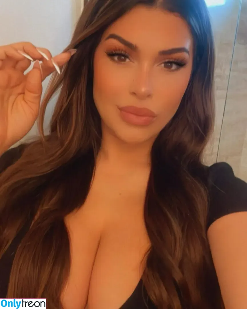 Bellegreyy nude photo #0013 (Bellegreyy)