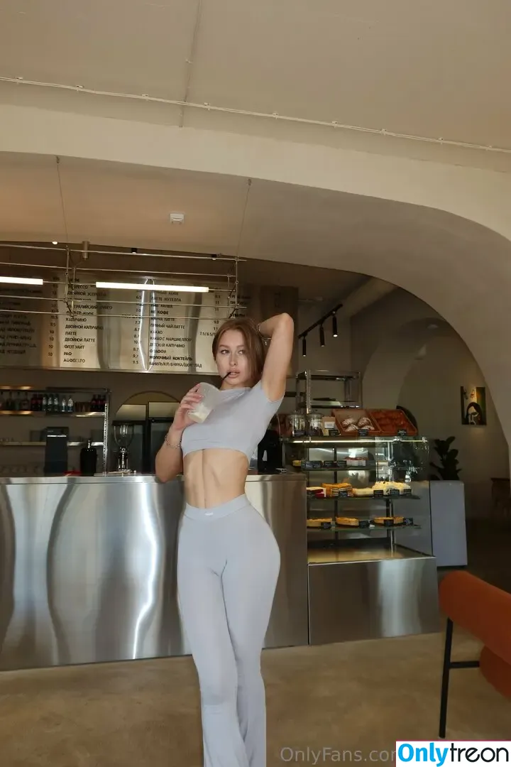 bellllaatop голая photo #0204 (bellagraceweems)
