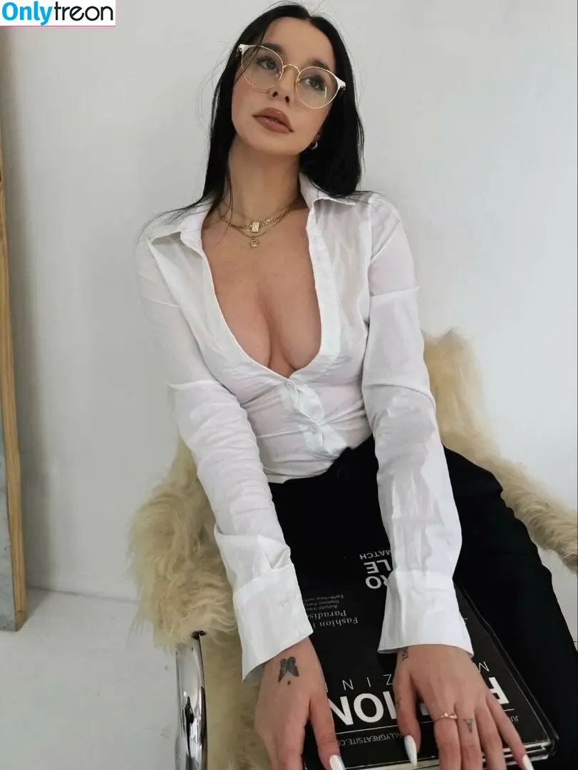 Belula nude photo #0293 (bgiulietti)