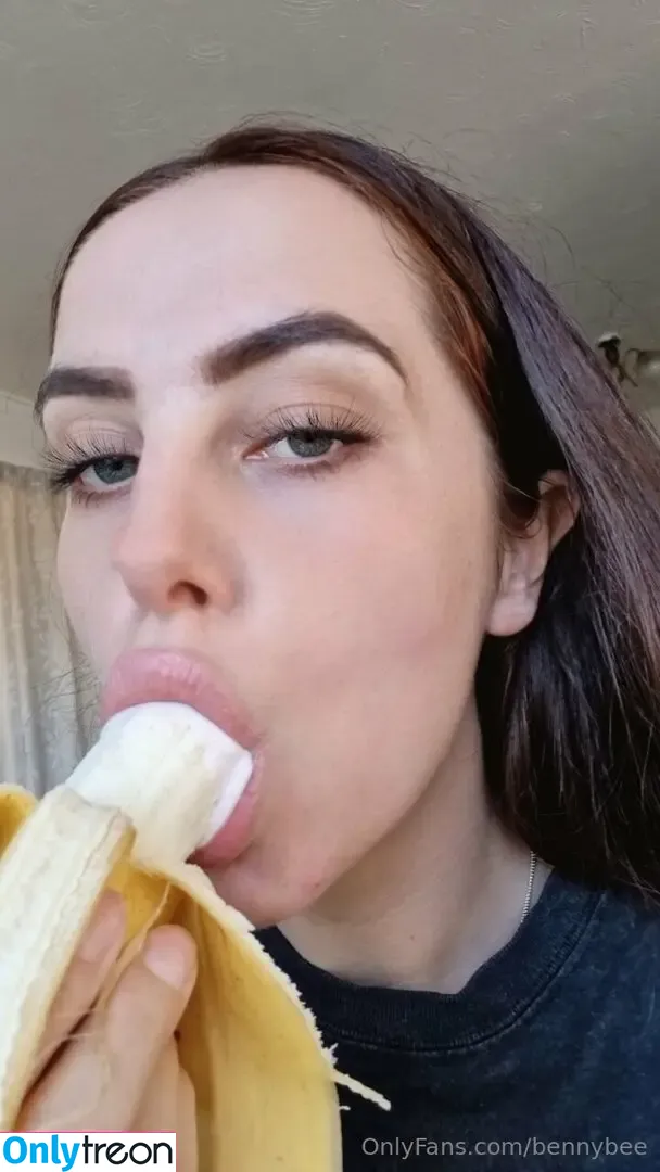 bennybee nude photo #0005 (thatbennybee)