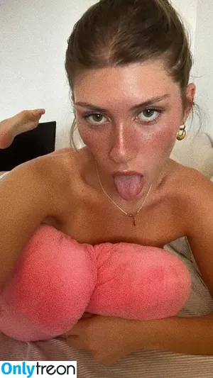 Bensu Erel / Lilyceyys nude photo #0047