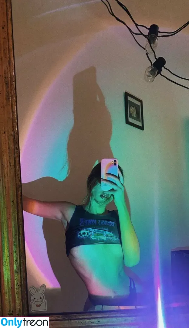 Bensu Erel nude photo #0002 (Lilyceyys)