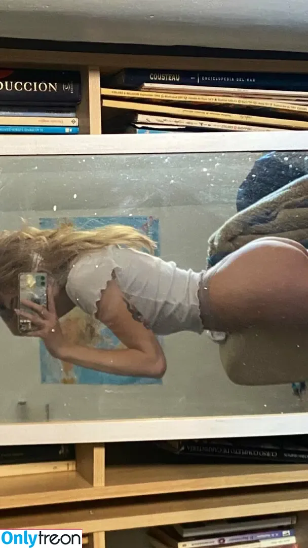 Bensu Erel nude photo #0018 (Lilyceyys)