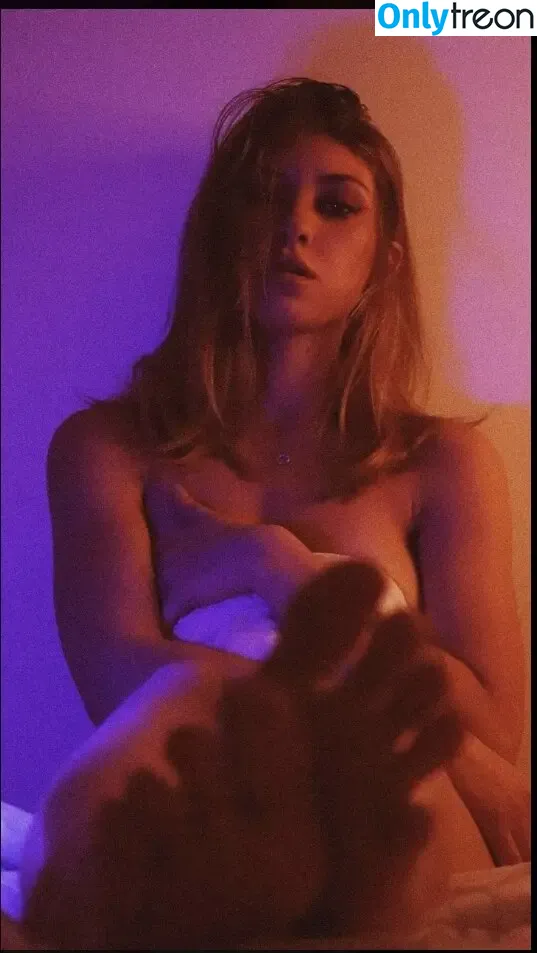 Bensu Erel nude photo #0032 (Lilyceyys)