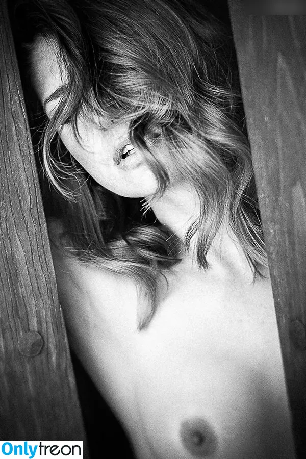 Bernadette Kaspar nude photo #0084 (berniekaspar / mischiidc)
