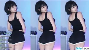 Berry / berry_is_blooming nude photo #0174