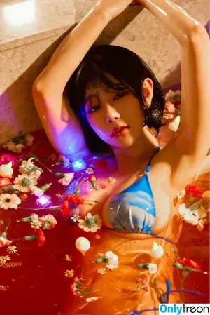 Berry / berry_is_blooming nude photo #0232