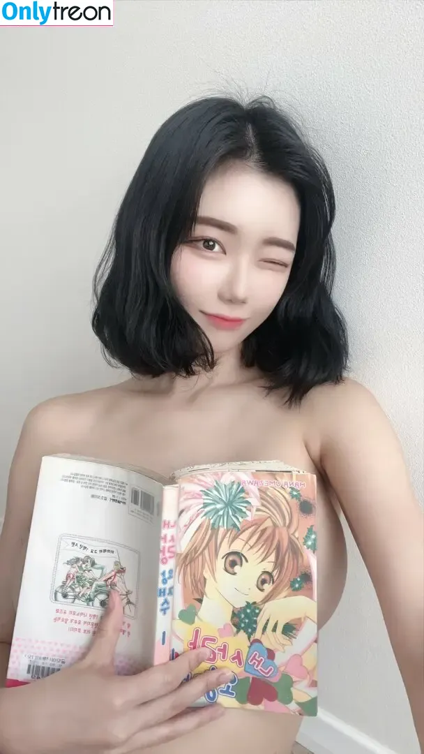 Berry nude photo #0021 (berry_is_blooming)