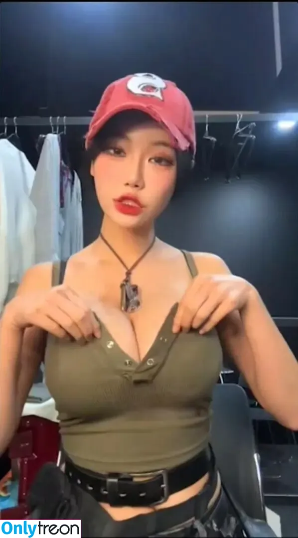 Berry nude photo #0058 (berry_is_blooming)