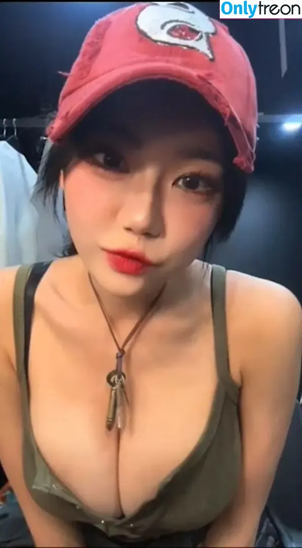 Berry nude photo #0072 (berry_is_blooming)