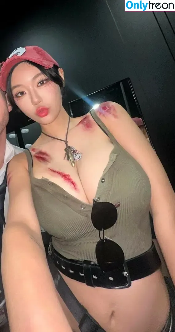 Berry nude photo #0103 (berry_is_blooming)