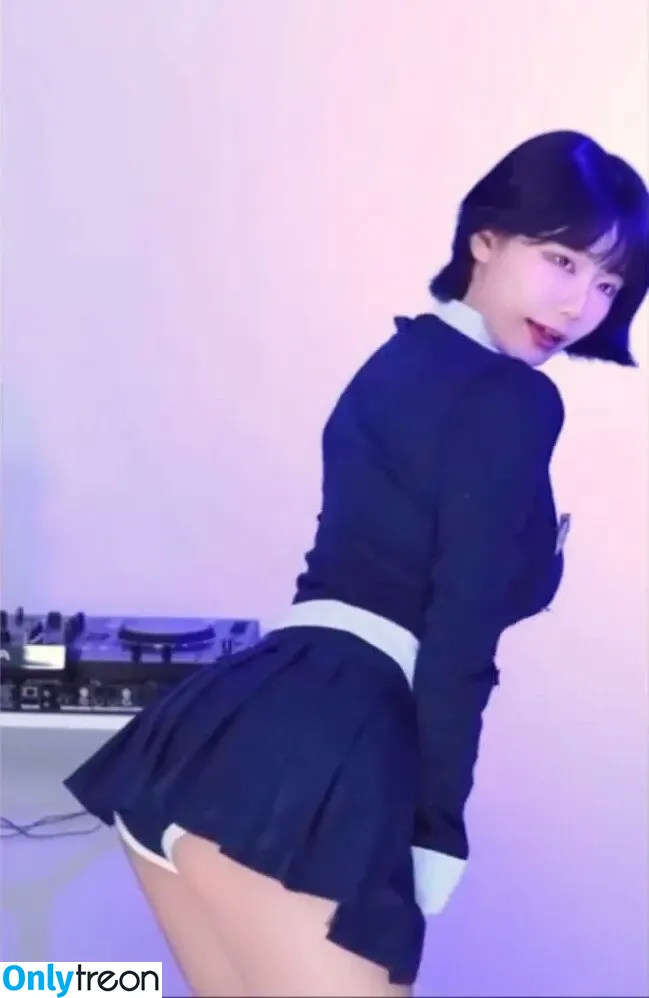 Berry nude photo #0141 (berry_is_blooming)