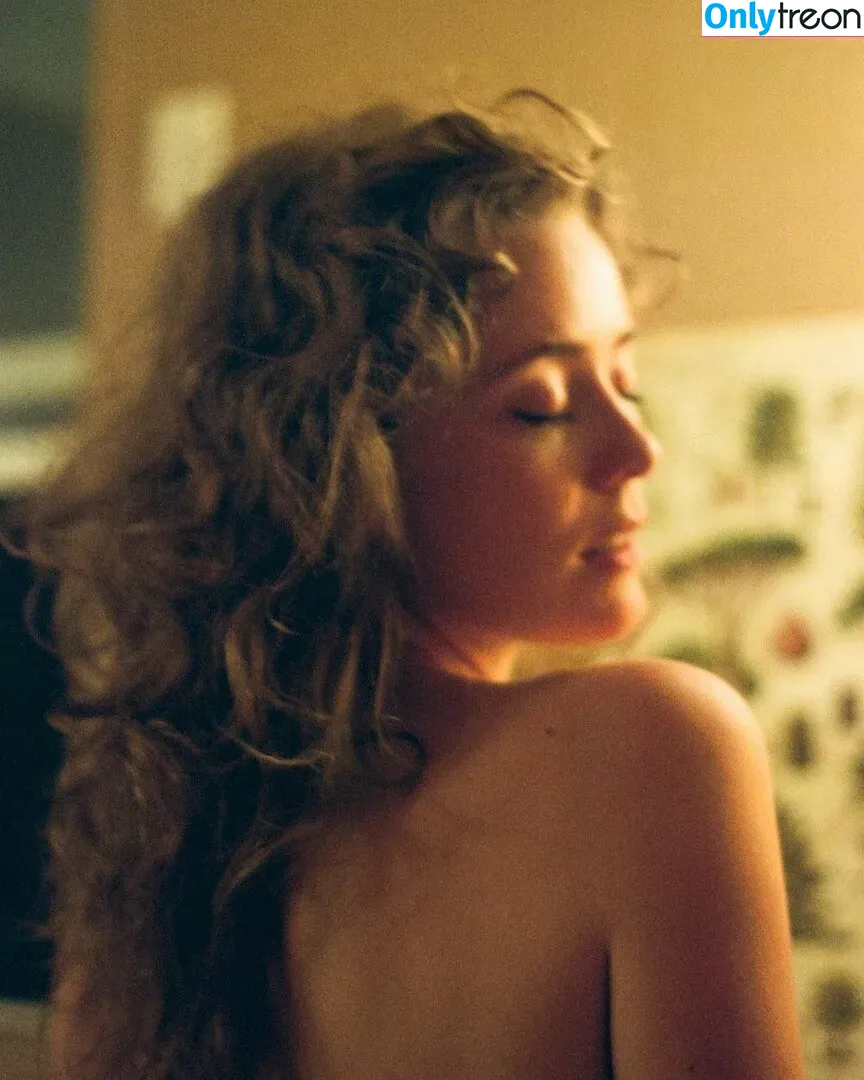 Berta Andrea Snædal nude photo #0013 (bandreas4 / bertaandreasnaedal)