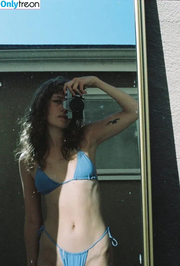 Berta Andrea Snædal nude photo #0115 (bandreas4 / bertaandreasnaedal)