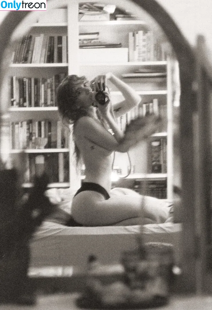 Berta Andrea Snædal nude photo #0132 (bandreas4 / bertaandreasnaedal)