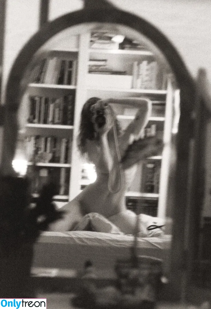 Berta Andrea Snædal nude photo #0135 (bandreas4 / bertaandreasnaedal)