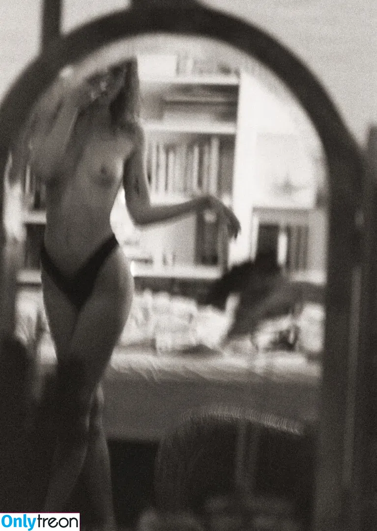 Berta Andrea Snædal nude photo #0136 (bandreas4 / bertaandreasnaedal)