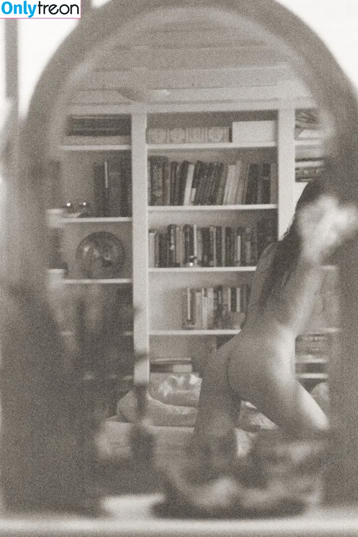 Berta Andrea Snædal nude photo #0137 (bandreas4 / bertaandreasnaedal)