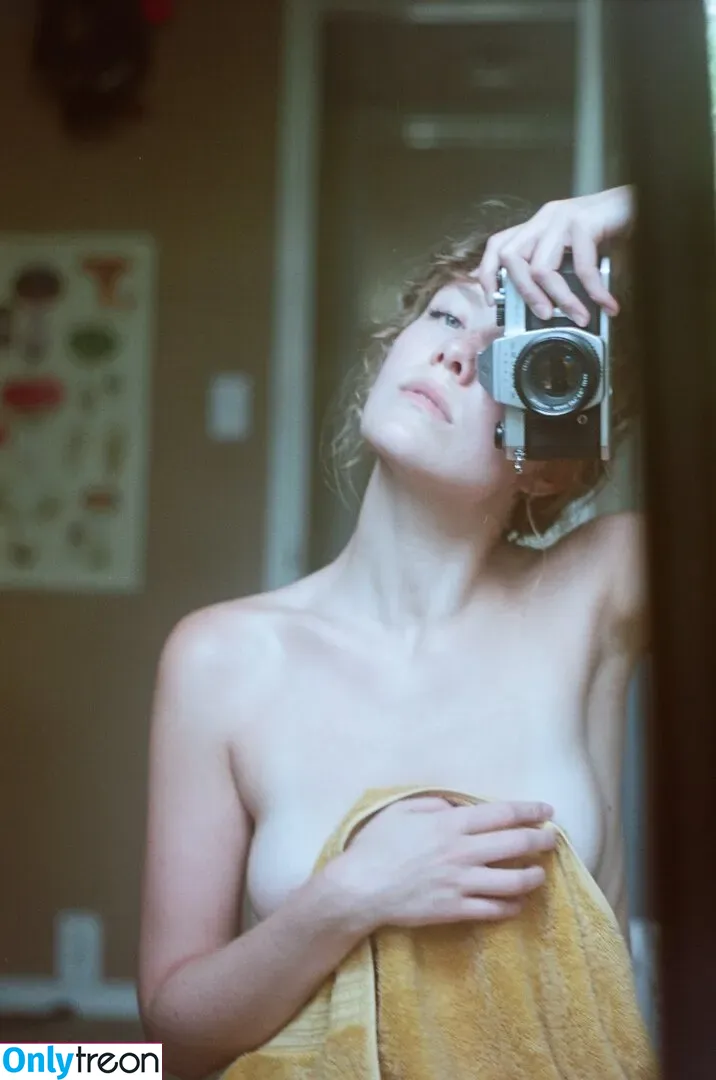 Berta Andrea Snædal nude photo #0214 (bandreas4 / bertaandreasnaedal)