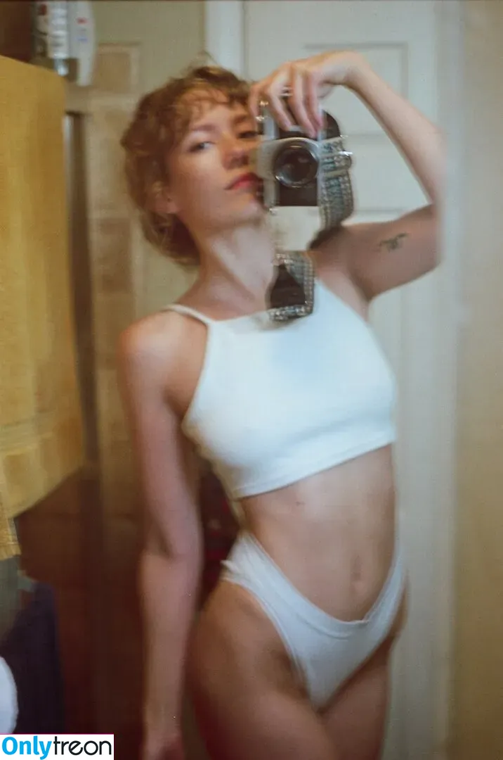 Berta Andrea Snædal nude photo #0219 (bandreas4 / bertaandreasnaedal)