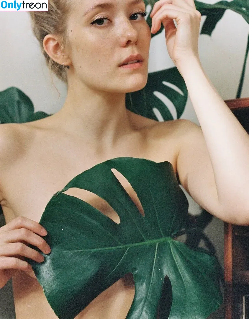 Berta Andrea Snædal nude photo #0273 (bandreas4 / bertaandreasnaedal)