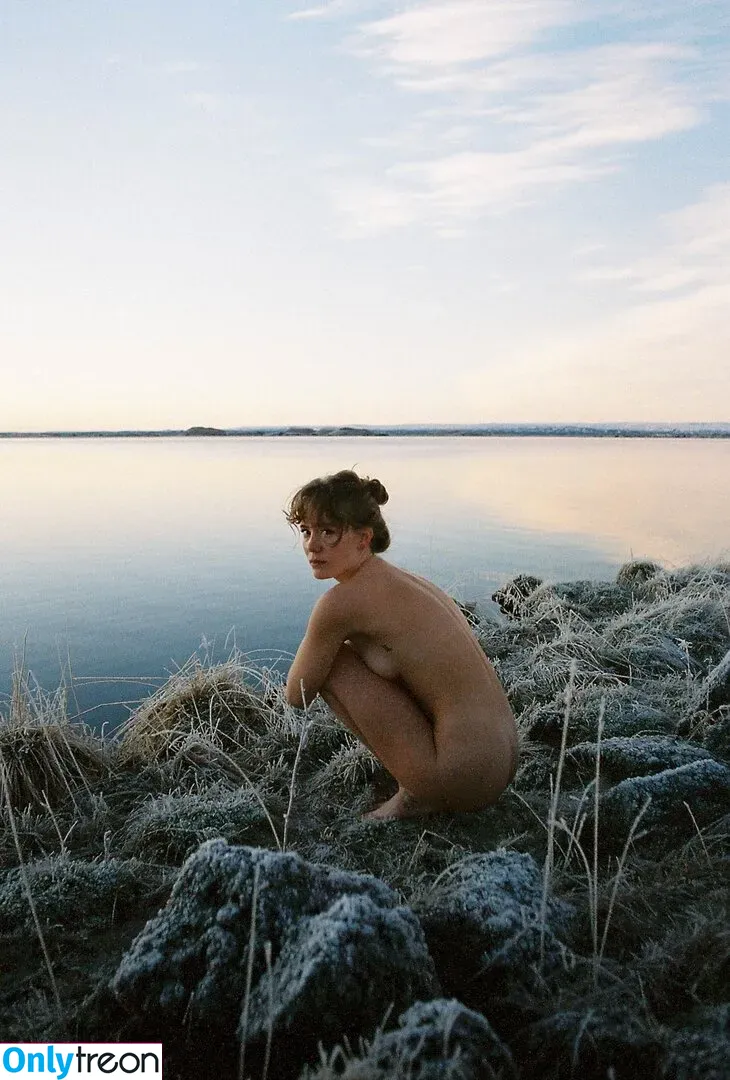 Berta Andrea Snædal nude photo #0317 (bandreas4 / bertaandreasnaedal)