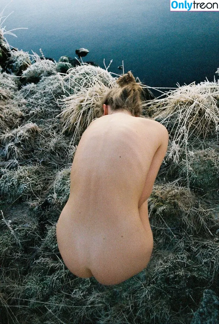 Berta Andrea Snædal nude photo #0318 (bandreas4 / bertaandreasnaedal)