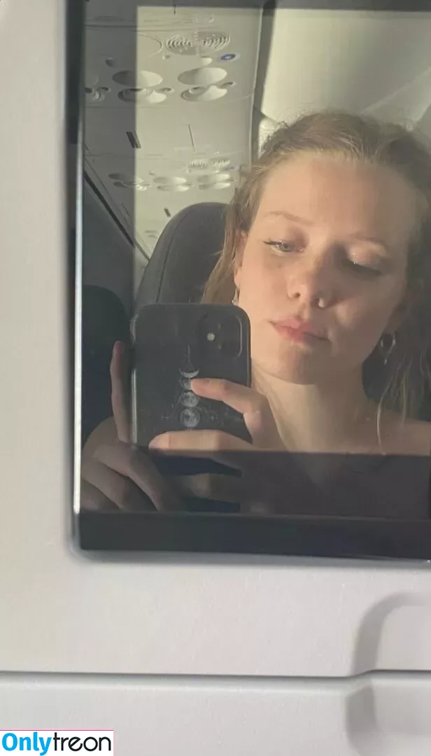 Berta Andrea Snædal nude photo #0351 (bandreas4 / bertaandreasnaedal)