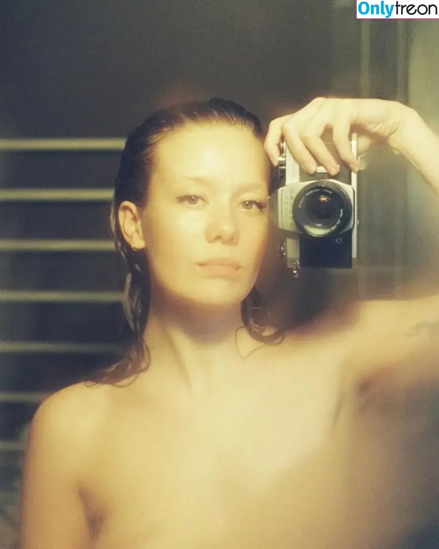 Berta Andrea Snædal nude photo #0356 (bandreas4 / bertaandreasnaedal)