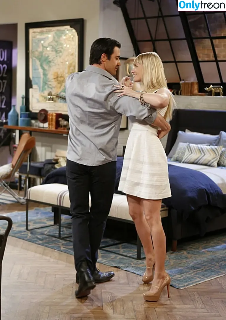 Beth Behrs голая photo #0165 (bethbehrs)
