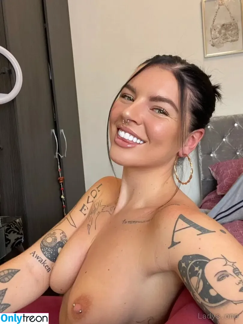 Beth Spiby nude photo #0153 (bethany_spiby / bethspiby_)