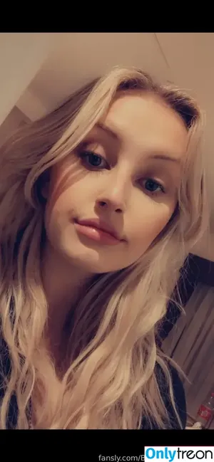 BethanyWebster22 / bwebster22 nude photo #0001