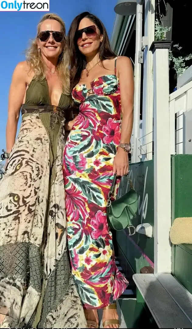 Bethenny Frankel голая photo #0400 (bethenny / bethennyfrankel)