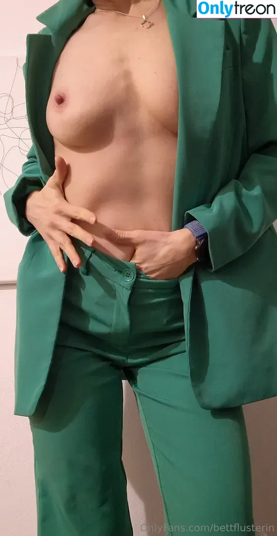 Bettflüsterin nude photo #0054 (bettflusterin)