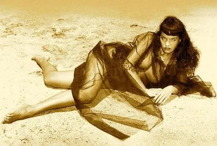 Bettie Page / bettie.page.xo / bettiepage фото голая #0197