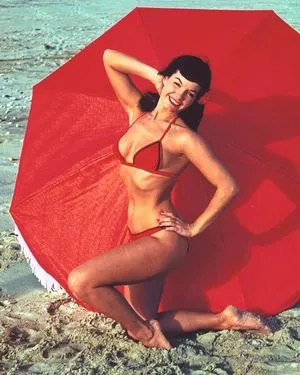 Bettie Page / bettie.page.xo / bettiepage фото голая #0198