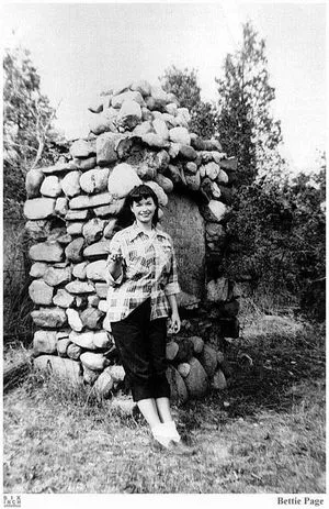 Bettie Page / bettie.page.xo / bettiepage фото голая #0353