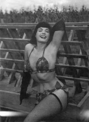 Bettie Page / bettie.page.xo / bettiepage фото голая #0367