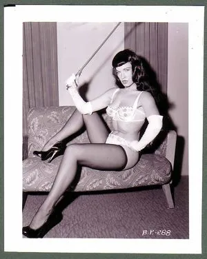 Bettie Page / bettie.page.xo / bettiepage фото голая #0390
