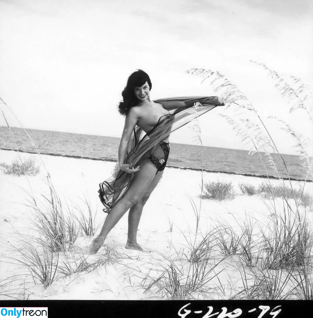 Bettie Page голая photo #0124 (bettie.page.xo / bettiepage)