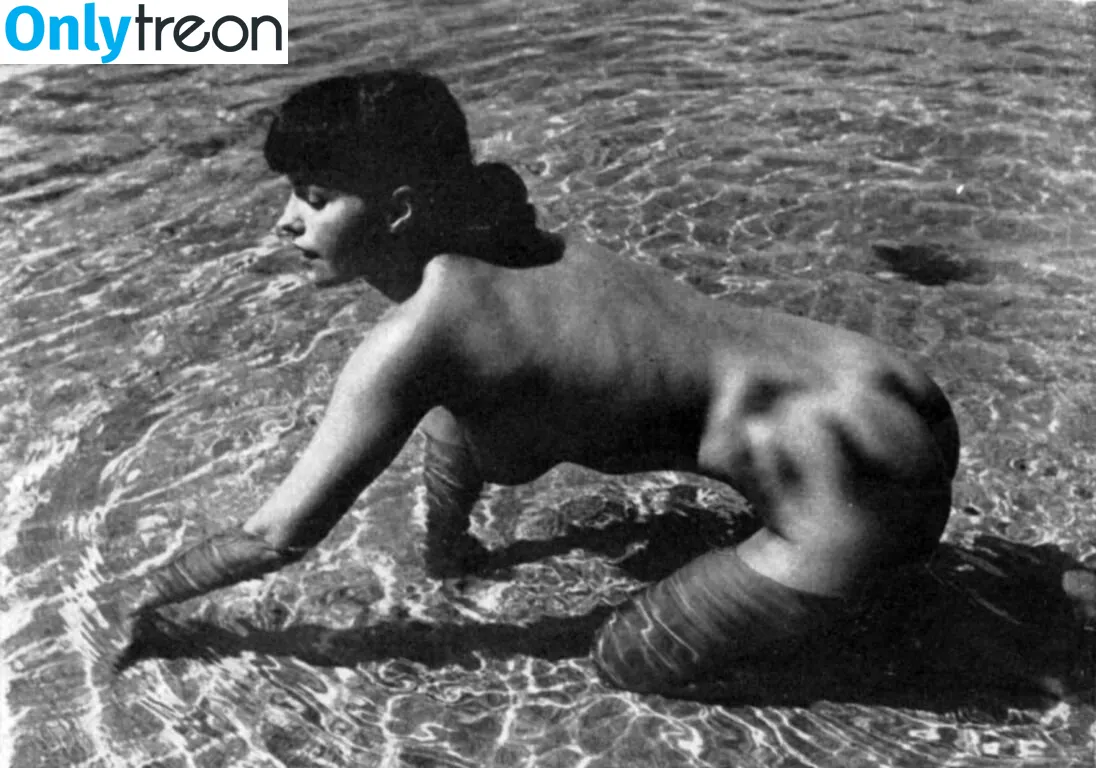Bettie Page голая photo #0146 (bettie.page.xo / bettiepage)
