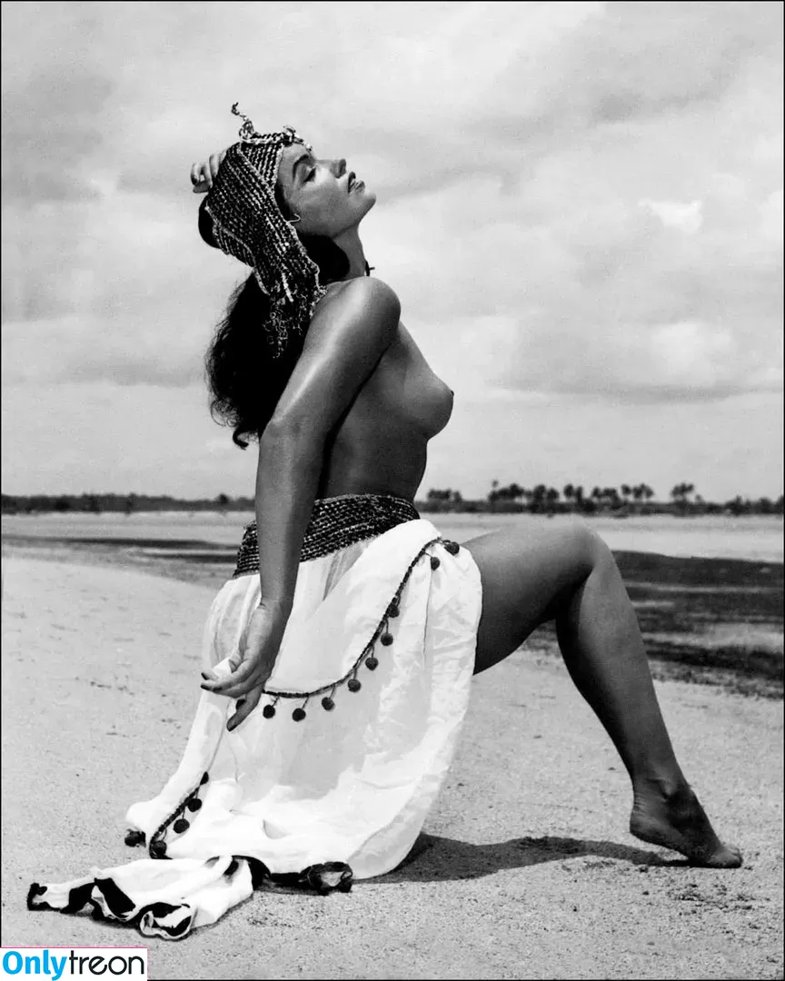 Bettie Page nude photo #0206 (bettie.page.xo / bettiepage)