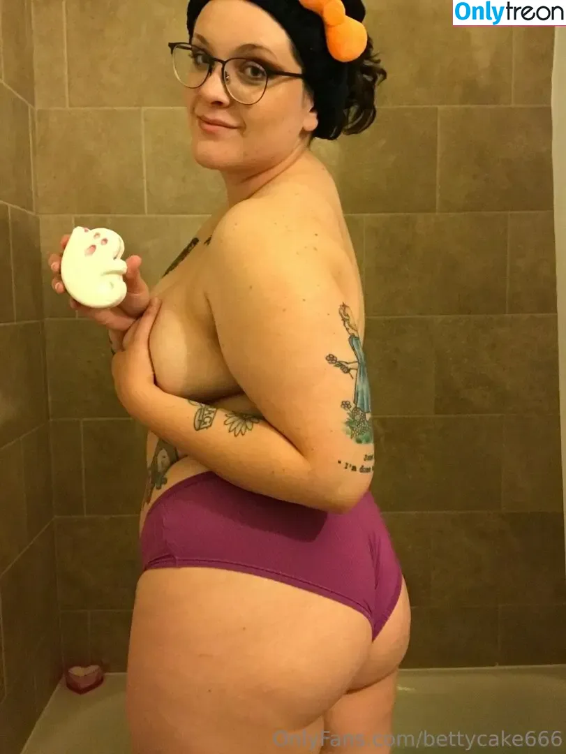 bettycake666 nude photo #0043 (bettycake666)